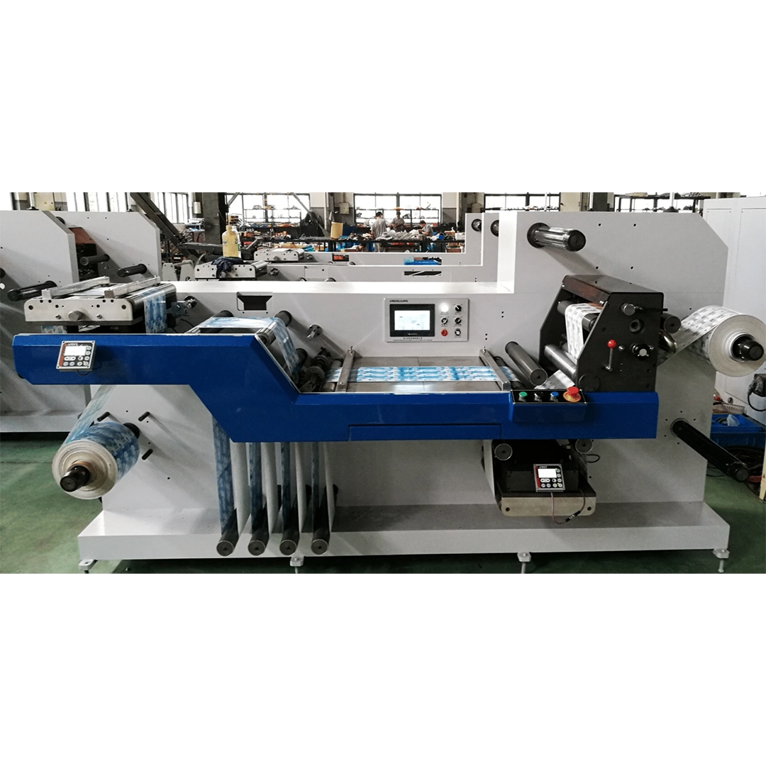 Máquina de Inspección ZI-330 para control de calidad en etiquetas adhesivas.